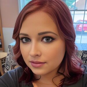 Meet your Posher, Alesia